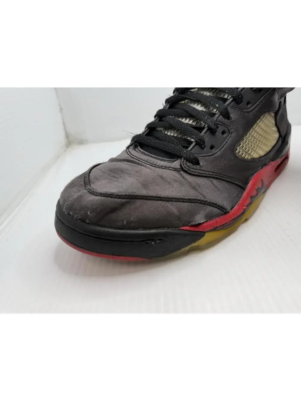 Nike Jordan 5 Retro Satin Bred 2018 Mens sz 12 Sneakers Shoes